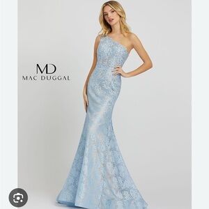 Mac Duggar 48910 Size 2. Unworn. Tags are all on.